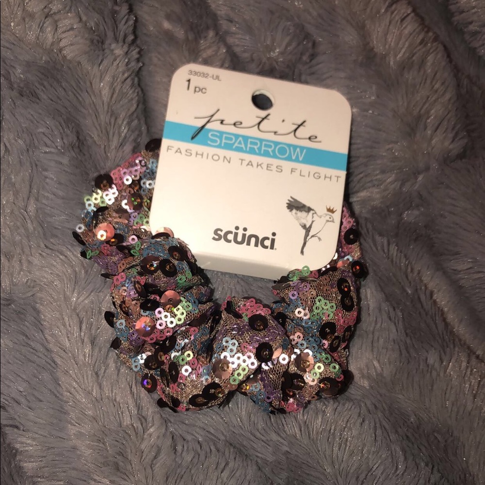 sparkly hair scrunchie